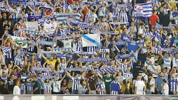 A sus aficionados se les conoce como herculinos, igual que a los habitantes de La Coru?a debido a que all se encuentra un monumento declarado Patrimonio de la Humanidad: la Torre de Hrcules. Durante los a?os empez a llamrseles Sperdepor por los xitos que consigui en esa etapa: el ascenso a Primera Divisin en 1991, la conquista de la Copa del Rey en 1995 y la de la Liga en 1999/2000. Por su parte, la aficin rival los llama turcos.