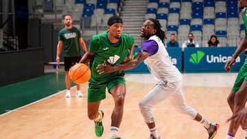 Kameron Taylor y Kendrick Perry, durante el último entrenamiento previo al duelo ante el Aliaga Petkimspor.