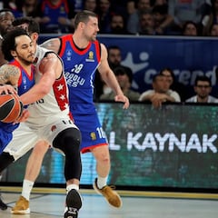 Alarma antes de la Final Four en el Efes con Larkin