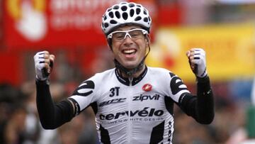 Philip Deignan celebra su victoria en la 18&ordf; etapa de la Vuelta a Espa&ntilde;a 2009 en &Aacute;vila.