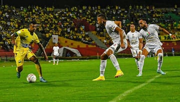 Partido de Bucaramanga y Once Caldas.