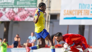 Etta Eyong partió como titular en el partido frente al Recreativo de Huelva.