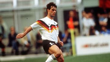 El alemán también forma parte del club de los jugadores con 18 partidos. fue seleccionado alemán en los Mundiales de 1986, 1990 y 1994. 