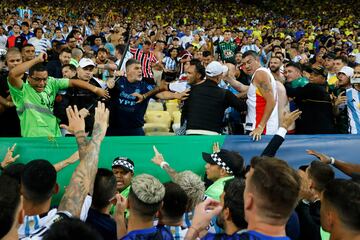 Las lamentables imágenes de la pelea en las gradas de Maracaná