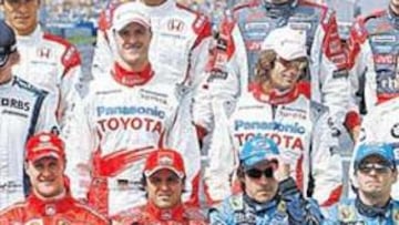 <b>AL MANDO. </b>Alonso se ha convertido en la referencia para todos sus compañeros de parrilla.