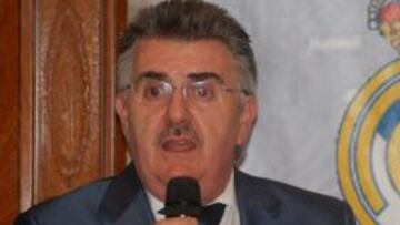 Butragueño acompañó a la Peña La Quinta del Buitre de Coca en sus bodas de plata