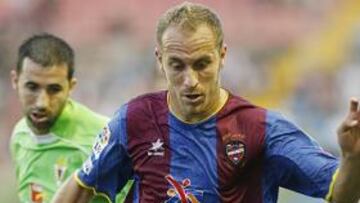 La expulsión de Pallardó lastra a un Levante que pudo perder