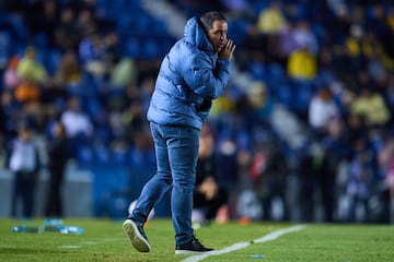  Andre Soares Jardine head coach of America during the 14th round match between America and Monterrey as part of the Liga BBVA MX, Torneo Apertura 2024 at Ciudad de los Deportes Stadium on October 27, 2024 in Mexico City, Mexico.