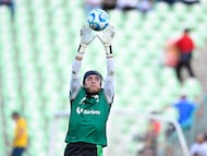 during the 9th round match between Santos and Cruz Azul as part of the Liga BBVA MX Varonil, Torneo Clausura 2026 at TSM Corona Stadium, on March 03, 2026 in Torreon, Coahuila, Mexico.