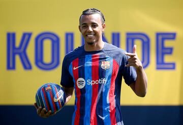 Presentación de Jules Koundé como nuevo jugador del Barcelona.