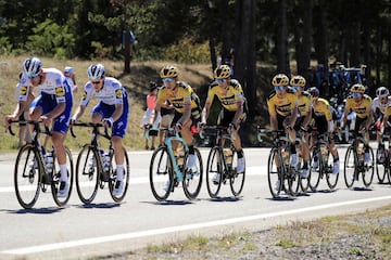 La etapa 4 del Tour de Francia terminó con un final emocionante en alta montaña. El corredor del Jumbo-Visma, Primoz Roglic, se impuso en los últimos metros. Nairo Quintana fue el mejor colombiano al terminar cuarto. Miguel Ángel López fue sexto y Egan Bernal séptimo 