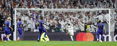 4-0. El delnatero brasileño aprovecha el error de Jordan Teze, avanza, asiste a Arda Güler y Thilo Kehrer, al anticiparse, manda el balón al fondo de su propia portería.