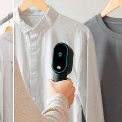 Elimina las arrugas de la ropa de oficina en segundos con esta plancha vertical Cecotec