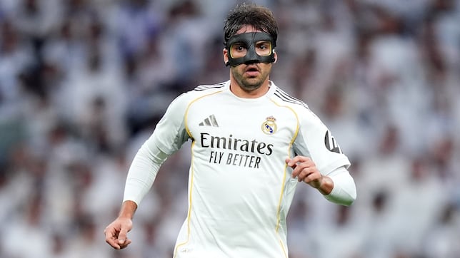 Asencio, cambiado en el descanso por un golpe en la tibia derecha