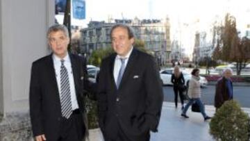 Ángel María Villar, con Platini.