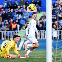 El gol más importante de Gayà