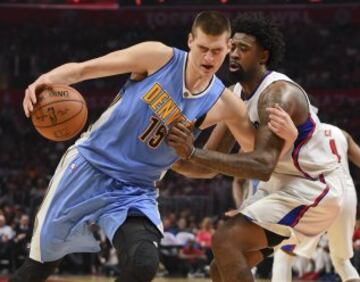 Nikola Jokic (Denver Nuggets | Serbia): una de las grandes sensaciones de esta temporada. El compañero de Juancho Hernangómez es ya el mejor jugador en Colorado y hombre franquicia lo será al final de este curso. Su irrupción ha provocado la salida de Nurkic. Ahí es nada. Es un center con habilidades de base. Un placer verle en acción.