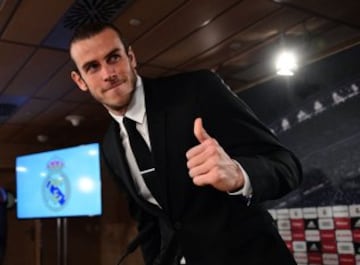 Real Madrid's Welsh forward Gareth Bale gestures before a press conference in the media room at the Santiago Bernabeu stadium in Madrid on October 31, 2016. 
