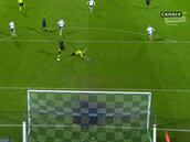 ¿Lo recordabas? El golazo de Podolski como si tuviera 18 años