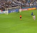 ¡Anotó en su regreso! El gol de Larrondo con soberbia definición