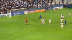 ¡Anotó en su regreso! El gol de Larrondo con soberbia definición