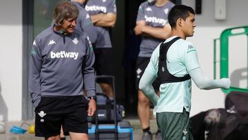 Pellegrini, junto a Mandi. 