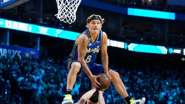 Chicago signed the three-time Slam Dunk Contest champion only to release him immediately.