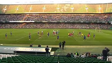 Más de 11.000 aficionados alientan al Betis antes de visitar Valencia