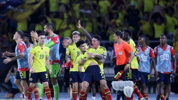 Soccer Football - World Cup - South American Qualifiers - Colombia v Brazil - Estadio Metropolitano Roberto Melendez, Barranquilla, Colombia - November 16, 2023 Colombia's Luis Diaz celebrates scoring their goal with teammates REUTERS/Luisa Gonzalez