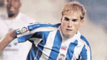 <strong>>TODOTERRENO.</strong> Álex fue una de las claves de la última victoria del Deportivo B ante el Vecindario.