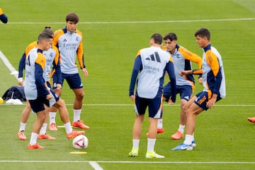 Grupo de canteranos durante el entrenamiento. 
 