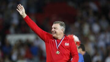 Britain Football Soccer - England XI v Rest of the World XI - Soccer Aid 2016 - Old Trafford - 5/6/16
 England XI&#039;s manager Sam Allardyce celebrates winning the match
 Action Images via Reuters / Ed Sykes
 Livepic
 EDITORIAL USE ONLY.