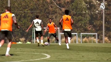 La locura de Alexander-Arnold en su segundo entrenamiento con el Madrid: no podían parar de enfocarle
