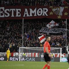 Sanción de 65.000€ al Sevilla por una pancarta de 'Los Biris' ante el Slavia