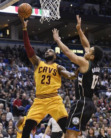 LeBron James no para: entra en el Top-8 de anotadores históricos