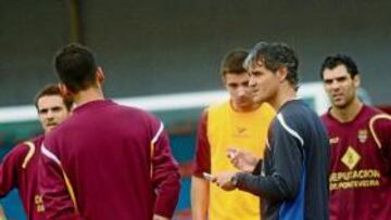 <b>NO PIERDEN. </b>Rafa Sáez convirtió su estadio en un fortín.