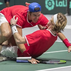 Djokovic y Serbia se despiden tras perder el dobles ante Rusia