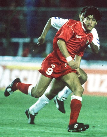 Iván Zamorano, en un partido con el Sevilla.