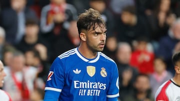 Raúl Asencio contra el Rayo Vallecano.