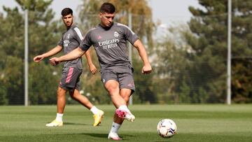 Jovic, en el entrenamiento del Real Madrid.