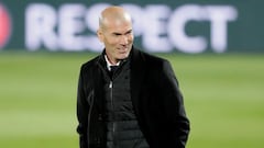 MADRID, SPAIN - MARCH 16: coach Zinedine Zidane of Real Madrid  during the UEFA Champions League  match between Real Madrid v Atalanta Bergamo at the Estadio Alfredo Di Stefano on March 16, 2021 in Madrid Spain (Photo by David S. Bustamante/Soccrates/Gett