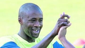 <b>SEVILLA Y BARÇA, LOS MÁS AFECTADOS</b> Sevilla y Barcelona son los equipos de la Liga a los que más afecta la Copa de África. Los sevillistas cederán a Zokora y Kanouté, dos piezas clave, mientras que los catalanes harán lo propio con Touré y Keita, juntos en la imagen.