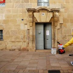 Se contagia de COVID-19 un cura negacionista que oficiaba las misas sin mascarilla