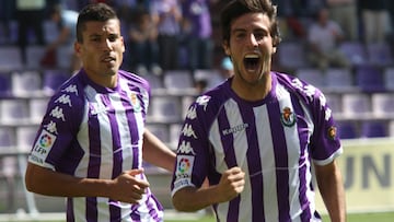Fichó por el Real Valladolid en julio de 2010, donde permaneció hasta 2015.