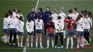 Jorge Vilda y la Selección española femenina, en un entrenamiento