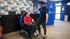 Xavi, con Bruno, en un acto de la Fundació del Barça.