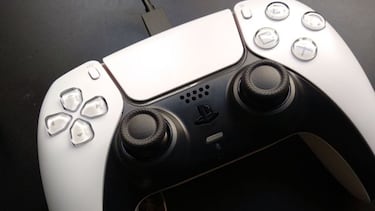 El mando DualSense de PS5 recibirá soporte oficial para Linux