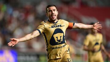 Juan pablO Vigon durante un partido con Pumas