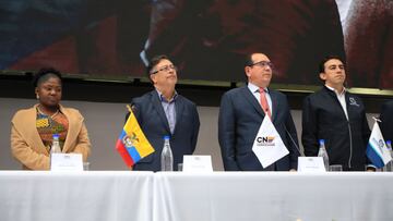 Gustavo Petro y Francia Márquez recibieron las credenciales de Presidente y Vicepresidenta de Colombia para el periodo 2022-2026.