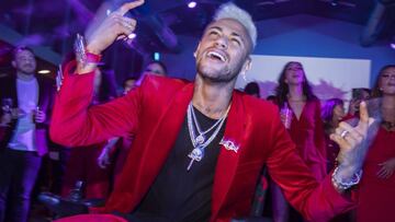 Neymar celebra su 27 cumpleaños en París en 2019.